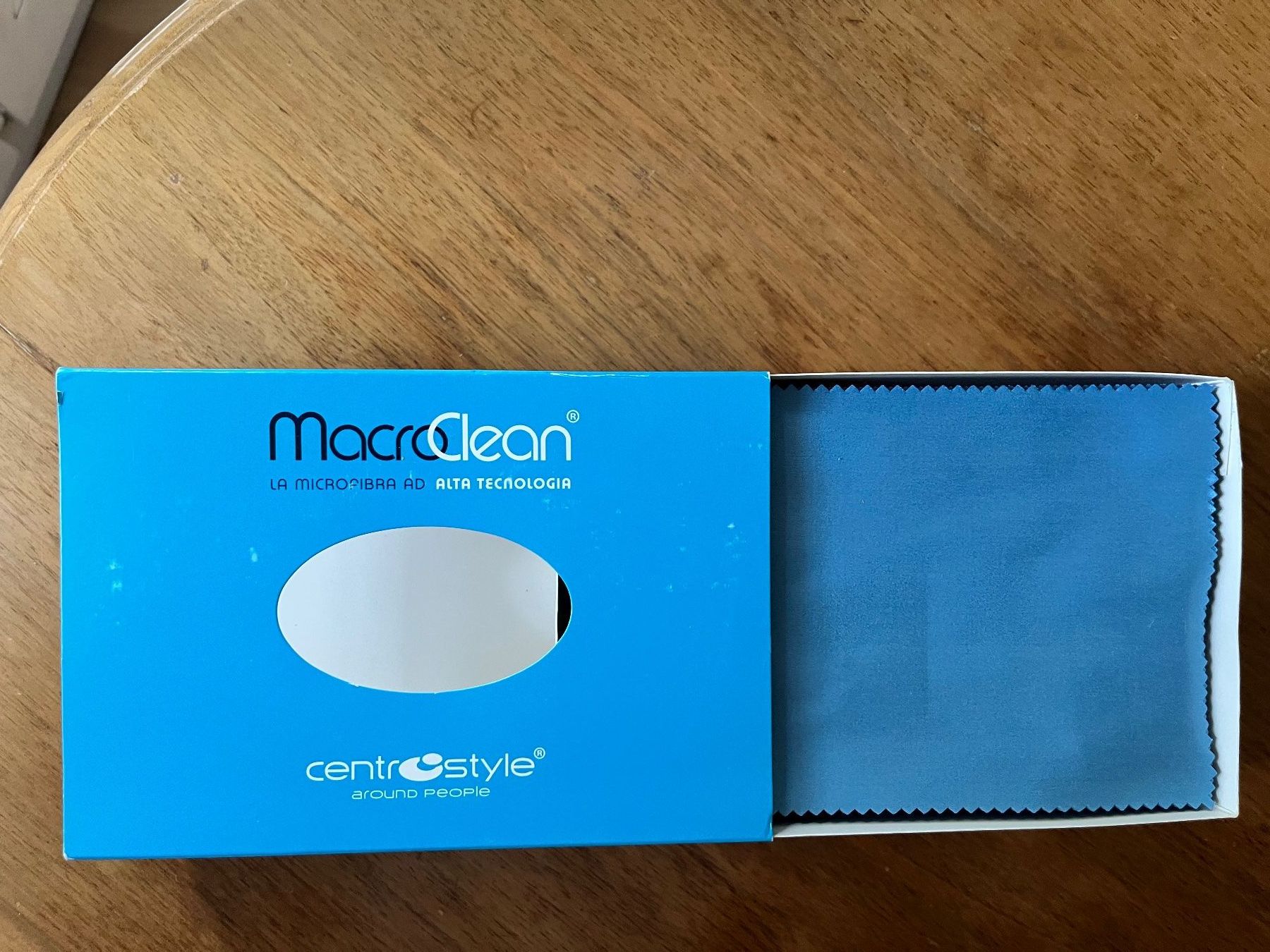 Biancheria da letto: Macraclean 18x18cm Microfiber Cloth Blue New – Nuovo (secondo la descrizione) da Zürich venduto da sop_5b8y