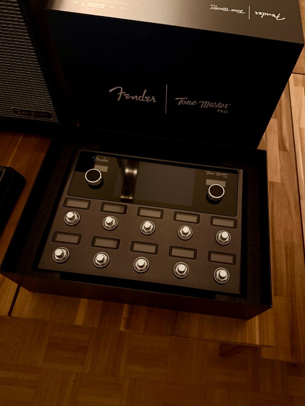 Fender Amplificatori: Fender Tone Master Pro, FR-10 Box und Expression Pedal – Usato da Kriens venduto da leb_d8sv 6