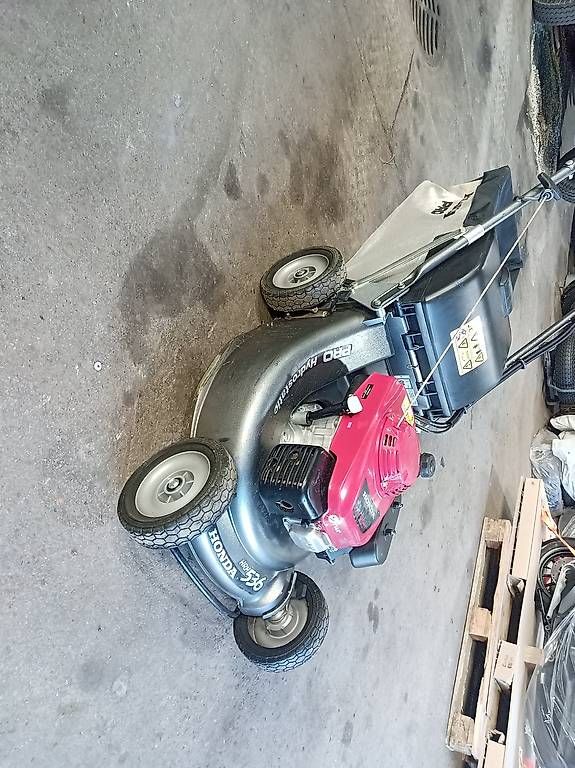 Rasenmäher: Honda Rasenmäher hrh 536 – Gebraucht aus sils.i.D von Spyderrider 3