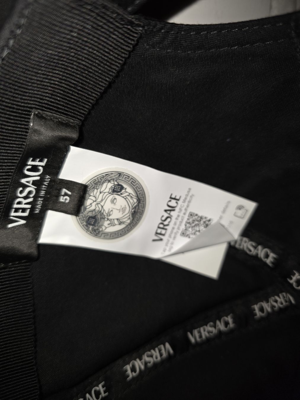 Versace Altro in  Abbigliamento & Accessori: Fabrikneu Versace Cap gr.57 – Nuovo e nell'imballaggio originale da Scherz venduto da lacoste30 4