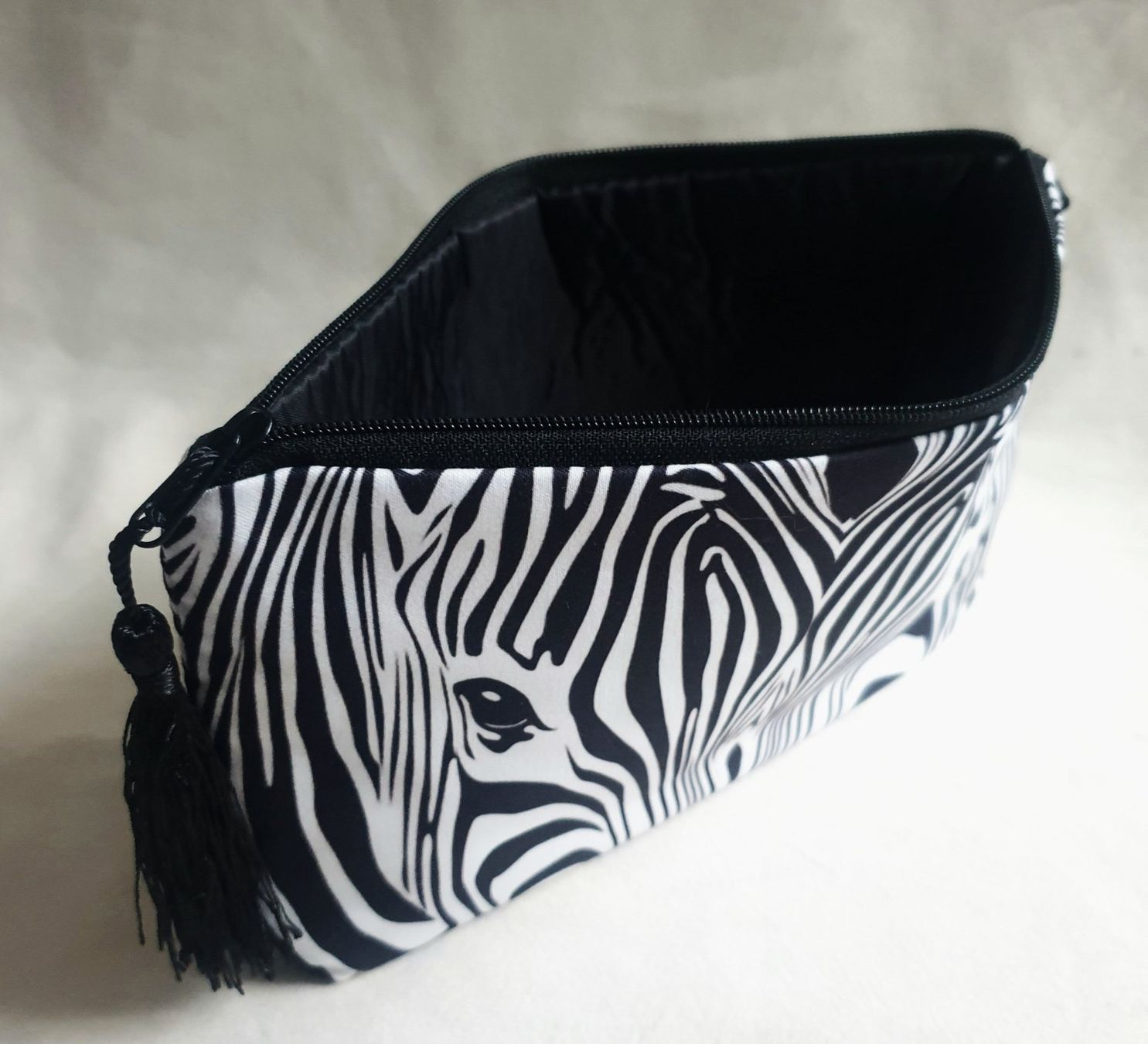Kosmetikkoffer: 💄Schminktäschli/Make-up-Täschli "ZEBRA" 🦓NEU! – Neu und originalverpackt aus Oberglatt ZH von -your-Style- 3