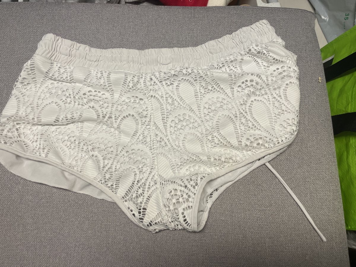 H&M Costumi da bagno & Bikini: Weisse Badehose – Usato da Lenk im Simmental venduto da banane50626 1