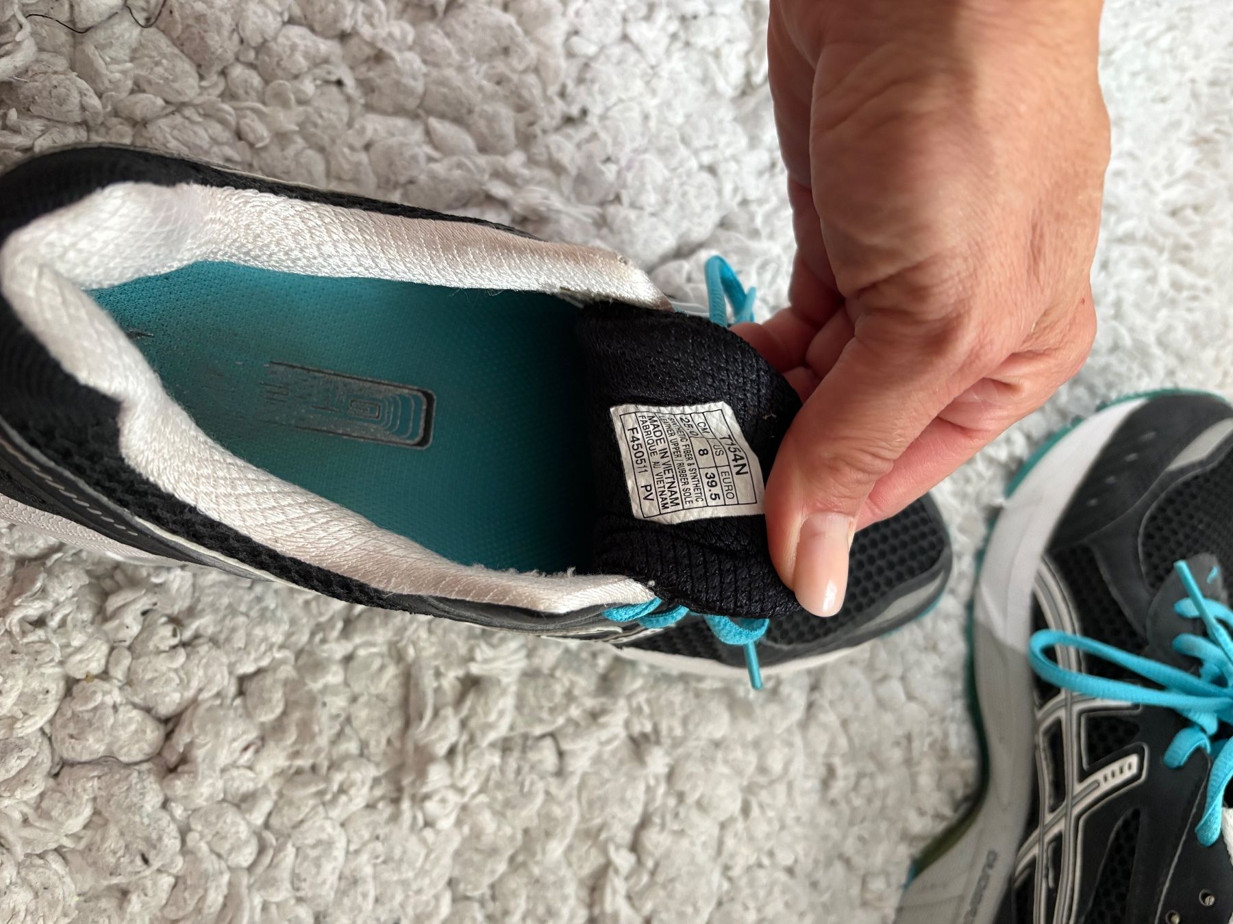 Asics Chaussures hommes: Sneakers – D'occasion à Zunzgen par mel_y6w2 3