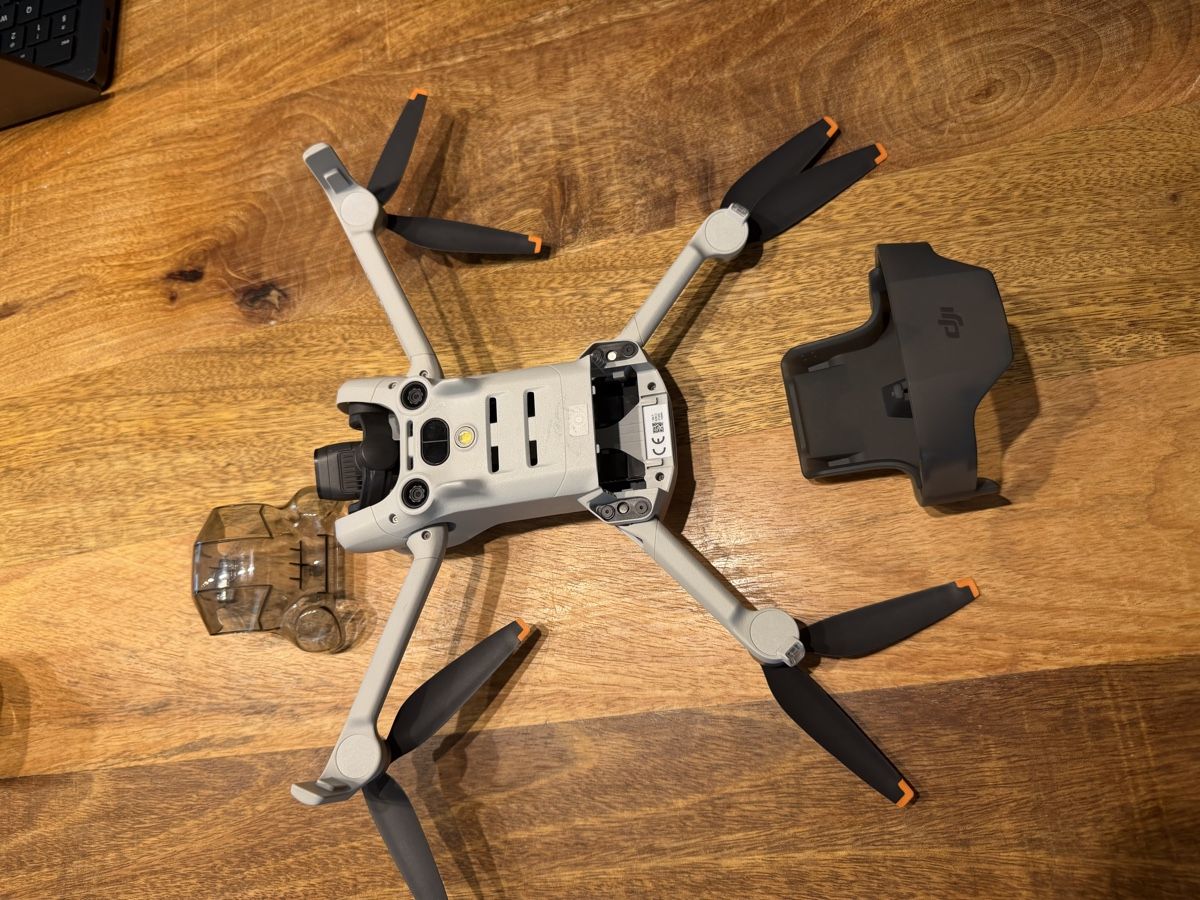 DJI Modellismo RC: DJI Mini 4 Pro (Display Unit)  – Difettoso da Giswil venduto da Drohnenreparatur 3