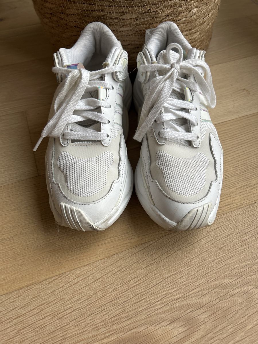 Adidas Scarpe da donna: Weisse Adidas Sneaker, Grösse 38 mit Halogen-Details – Usato da Basel venduto da LeoLou11 4
