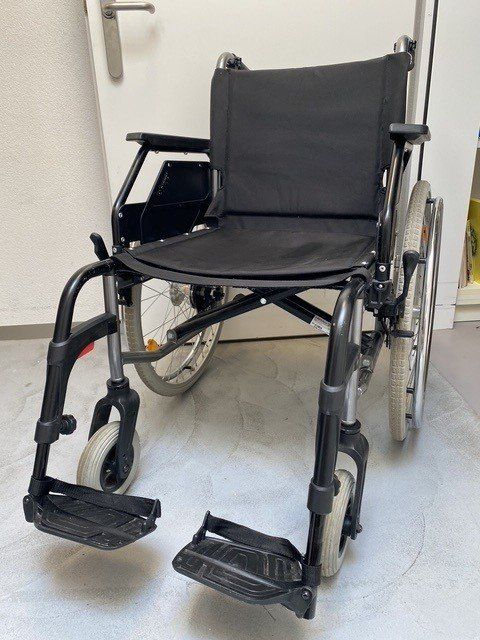 Chaises roulantes: Rollstuhl Dietz – D'occasion à Nürensdorf par Tantewela 1