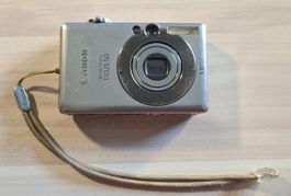 Canon IXUS 50 Digitalkamera mit Zubehör