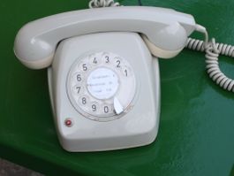 TELEFON VINTAGE MIT WÄHLSCHEIBE