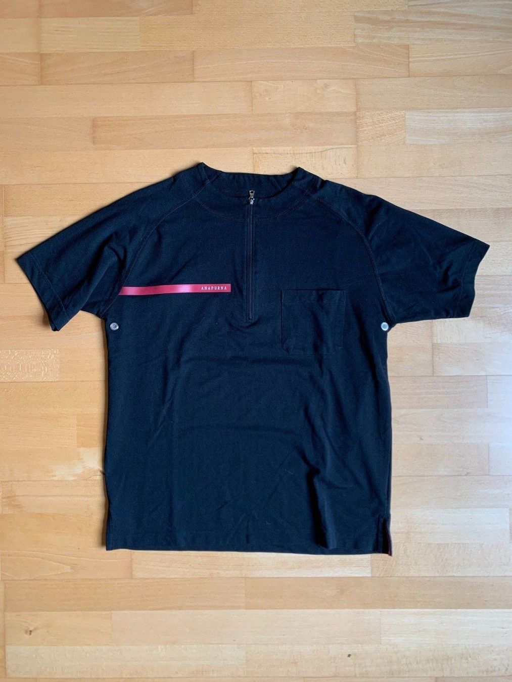 T-shirt: Anapurna tee with zip L – Usato da Neuchâtel venduto da _Easy_to_Find_