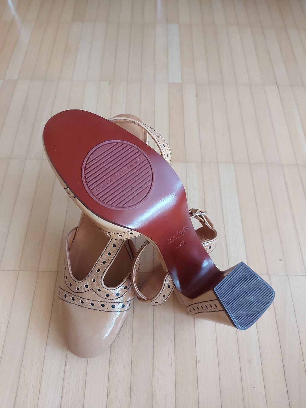 Chie Mihara Damenschuhe: Chie Mihara, Pumps, ocker, Grösse 39 – Neu (gemäss Beschreibung) aus Oberengstringen von PaolaDe 2