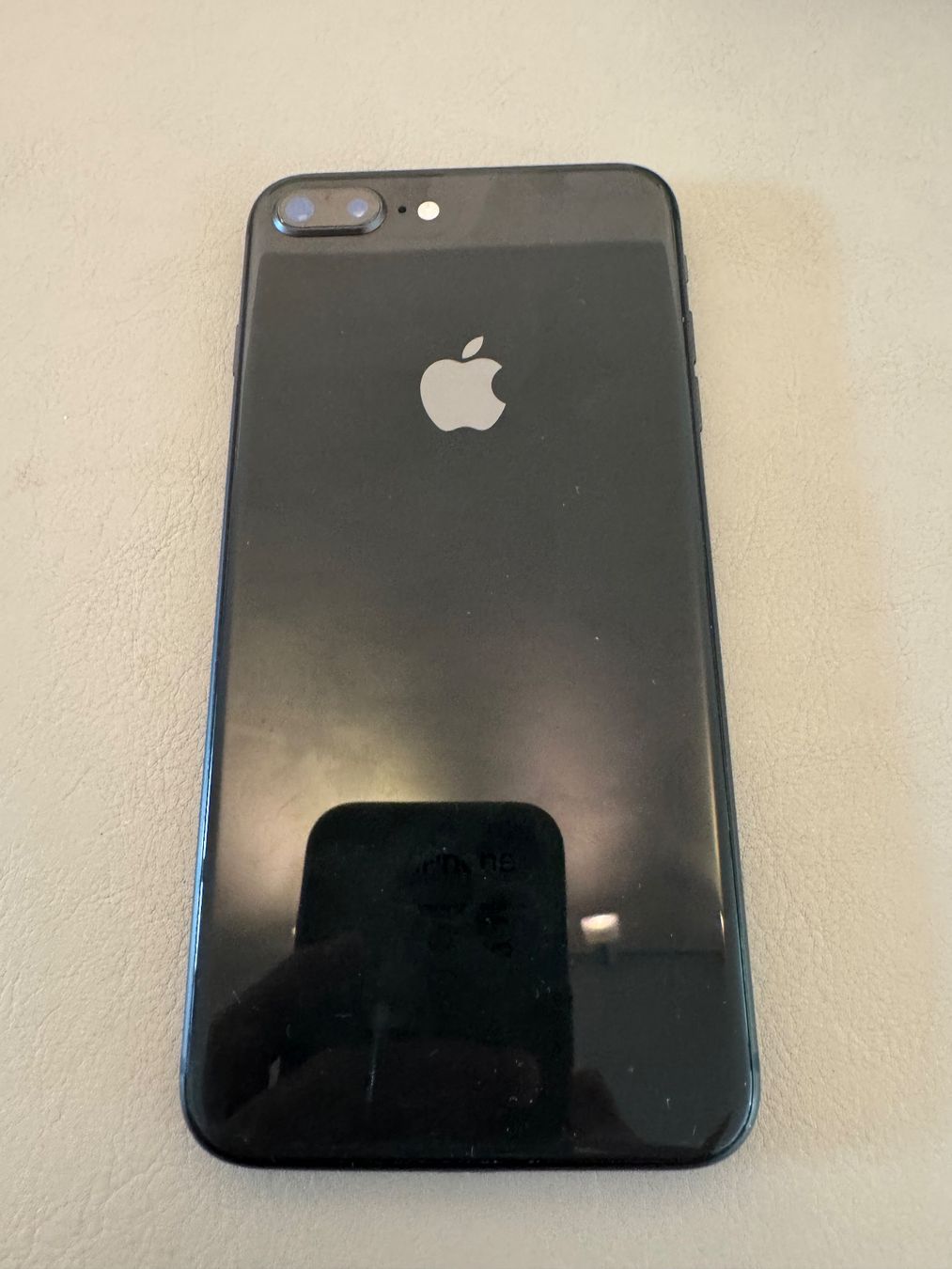 Apple Telefoni cellulari / Smartphones: iPhone 8 Plus mit 64GB – Difettoso da Adliswil venduto da Busys 3