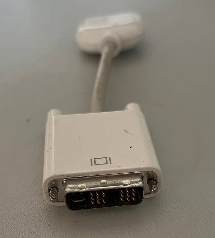 Laufwerke & Adapter: VGA zu DVI Adapter Apple – Gebraucht aus Gunzwil von mku_pv6y 1