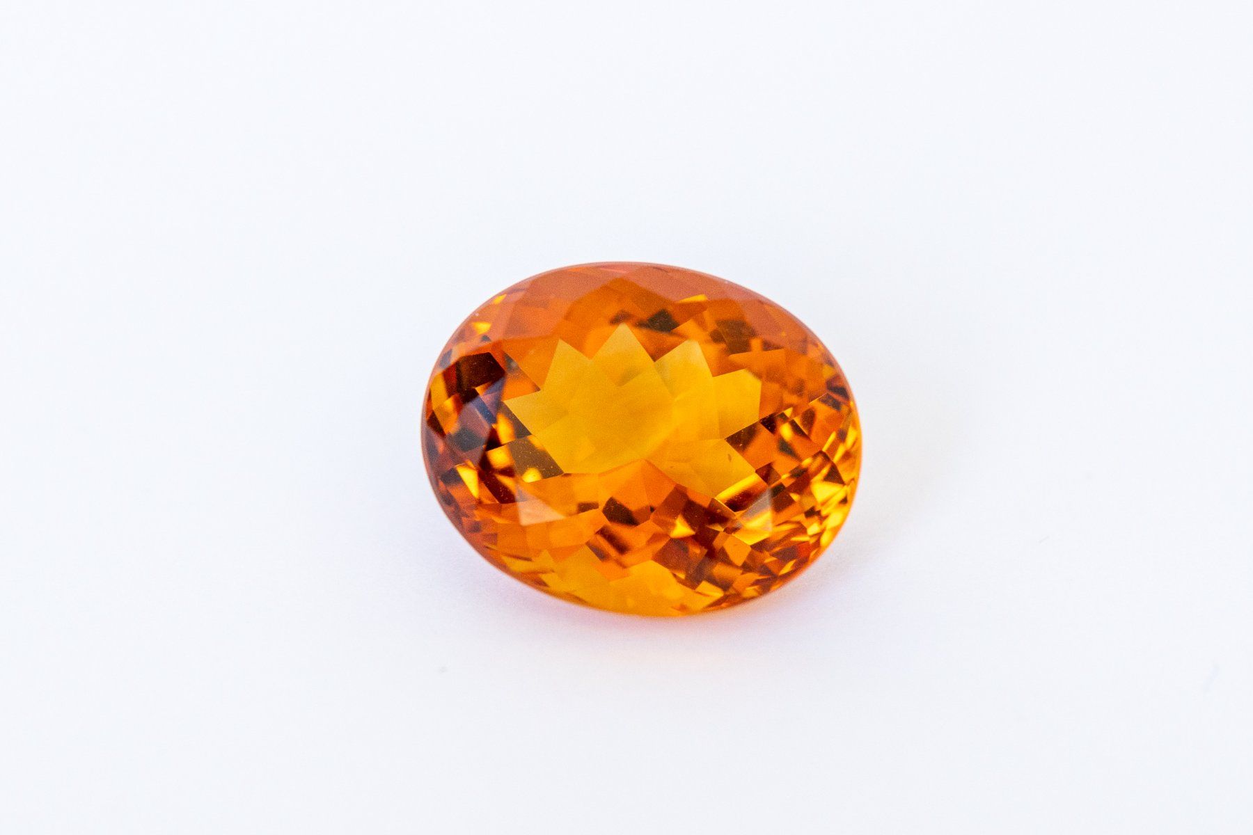 Pietre preziose: Quartz Citrine taille ovale – Usato da Vevey venduto da Manicky
