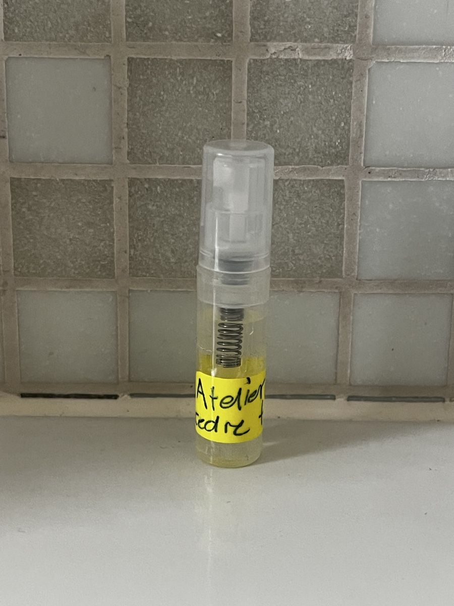 Profumi & Eau de Toilette: Atelier Materi Cedre Figalia Probe 2ml – Usato da Oberwil BL venduto da nat_n2nh