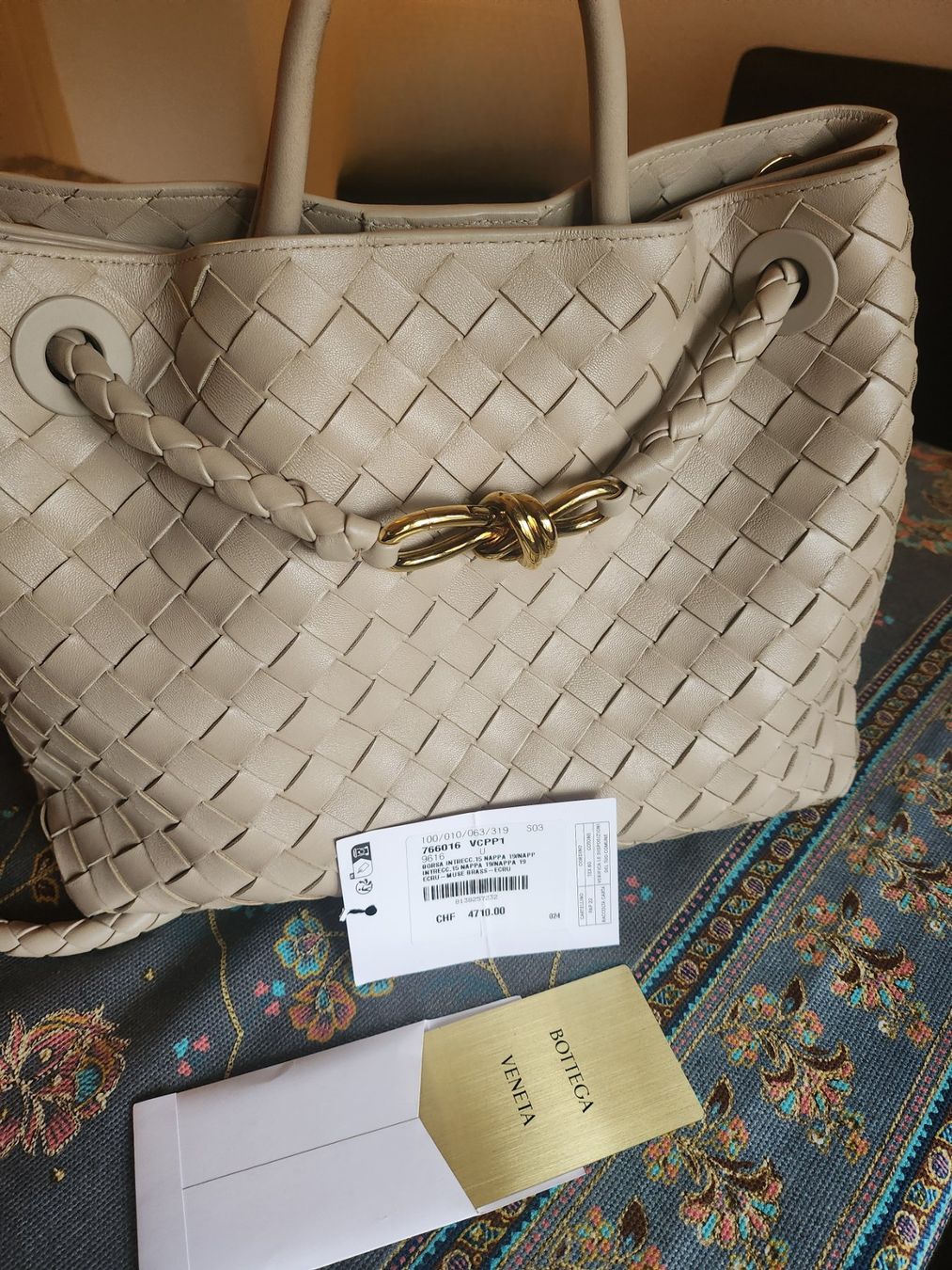 Bottega Veneta Taschen für Damen: Bottega Veneta " Andiamo. Medium. – Gebraucht aus Dietikon von Oxana01
