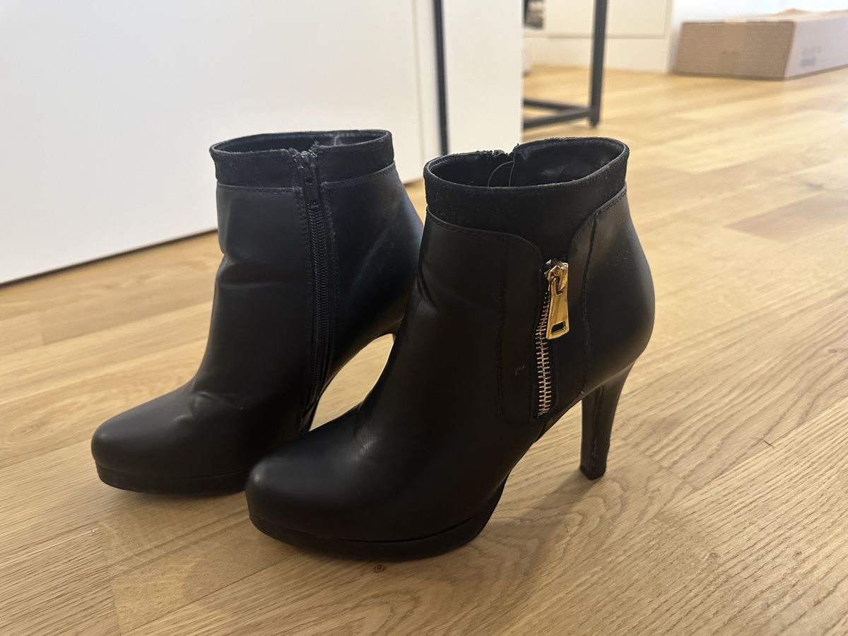 Scarpe da donna: Schwarze Stiefeletten mit Absatz, Gr. 37 – Usato da Lufingen venduto da ott_r59k 1