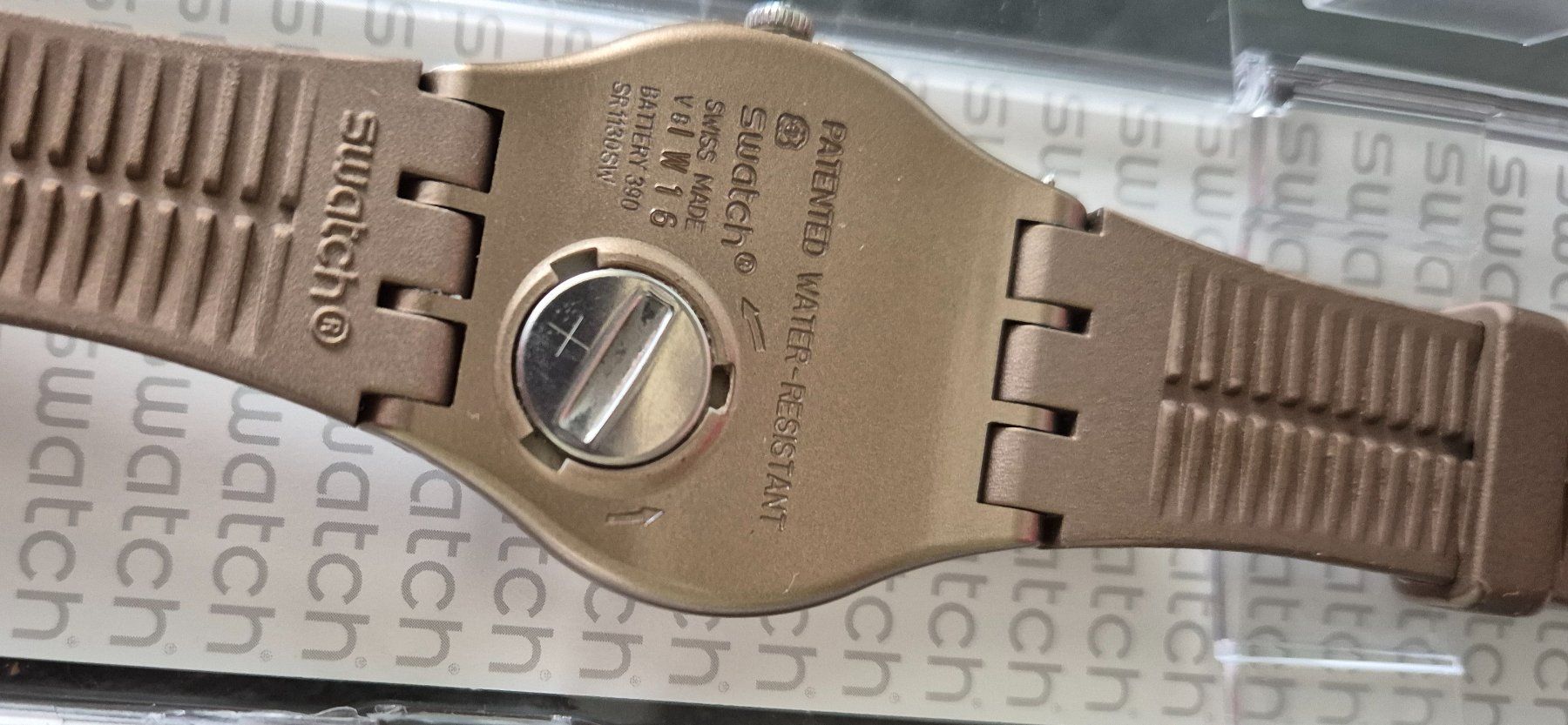 Swatch Orologi: Swatch Damen – Usato da Zug venduto da Christina.M9 3