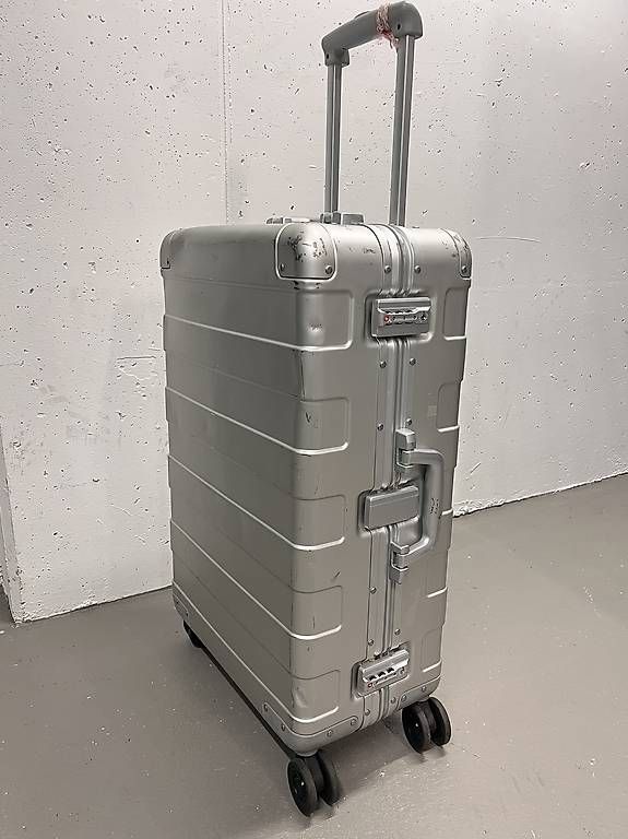 Reisekoffer: Muji Aluminiun Rollkoffer, 60 Liter – Gebraucht aus Zürich von joe_zh8048