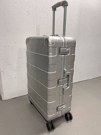 Muji Aluminiun Rollkoffer, 60 Liter