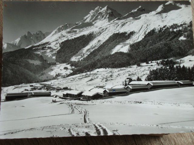 Cartoline postali: Brigels Flablager mit Brigelserhörner. Postkarte – Usato da Thun venduto da Gaad1961