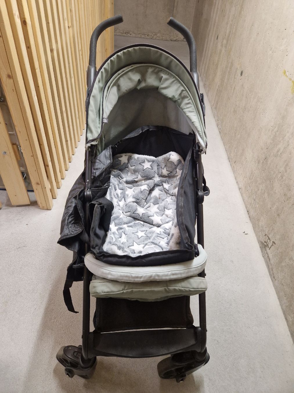 Poussette: Hundebuggy selfmade – D'occasion à Wald ZH par Joya87.