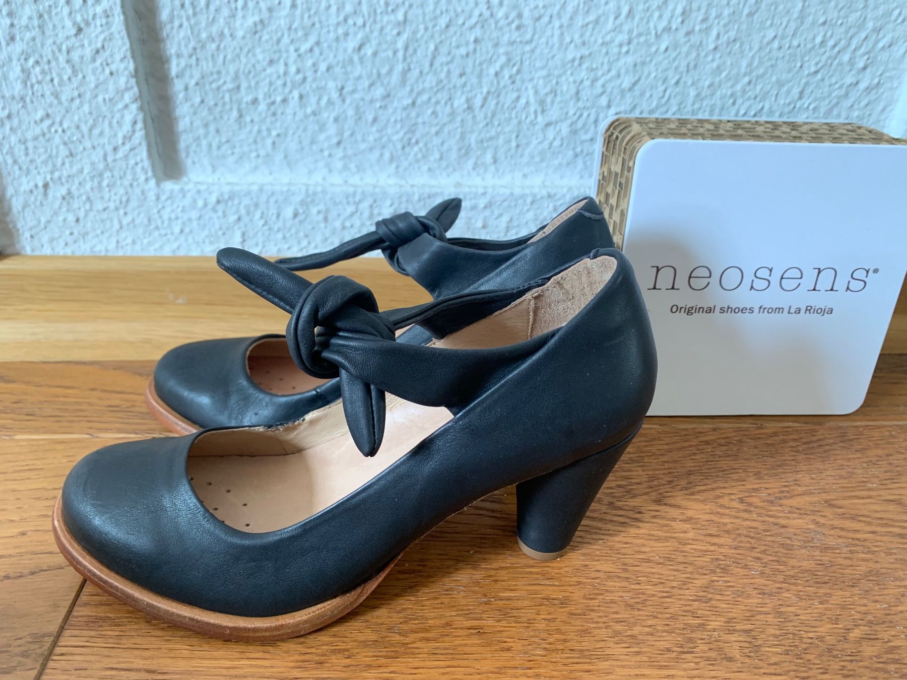 Neosens Scarpe da donna: Neosens Beba 938 napa black Gr.37 – Nuovo (secondo la descrizione) da Zürich venduto da finsti 1