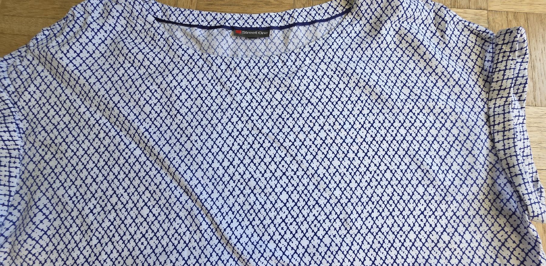 T-shirt: Chemise /Tshirt Blanc/bleu – Usato da Yverdon-les-Bains venduto da van_dq65