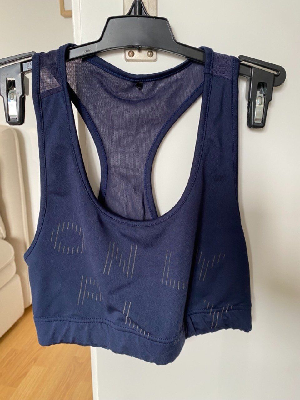 Top: Only Sport Top (M) – Usato da Zumikon venduto da Frauenecke