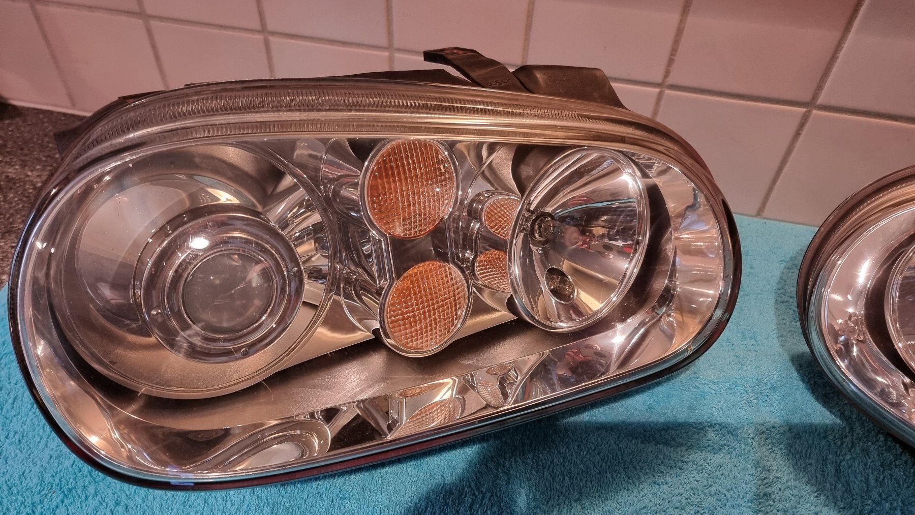 VW Fari: Xenon VW Golf 4 / R32 – Usato da Beinwil am See venduto da BUBSI-CARS64 2