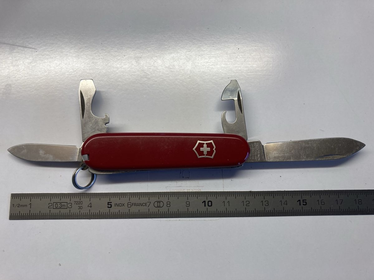 Victorinox Couteaux de poche: Sackmesser – D'occasion à Krauchthal par colligio