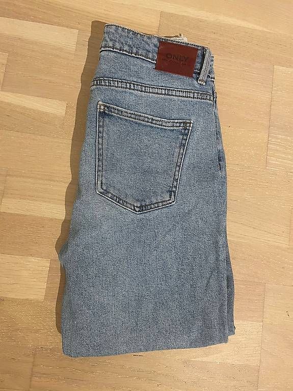 Only Jeans: Only Jeans – Nuovo (secondo la descrizione) da Schüpfen venduto da ani_gj8r 1
