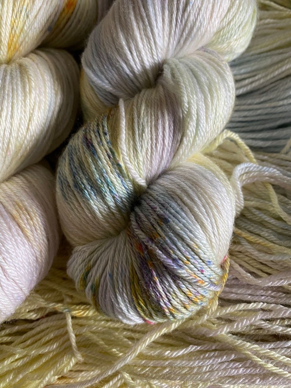 Lana: Laine de luxe teinte à la main – Nuovo e nell'imballaggio originale da Randogne venduto da BonnieG 2