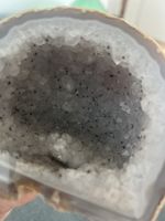Geode naturale di agata e quarzo, lucidata e ta