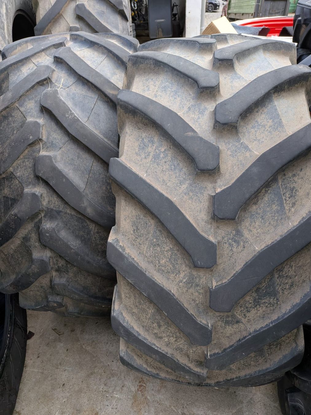 Pneus & Kompletträder: 2 Reifen Trelleborg 600/65R28 – Gebraucht aus Grasswil von LMG