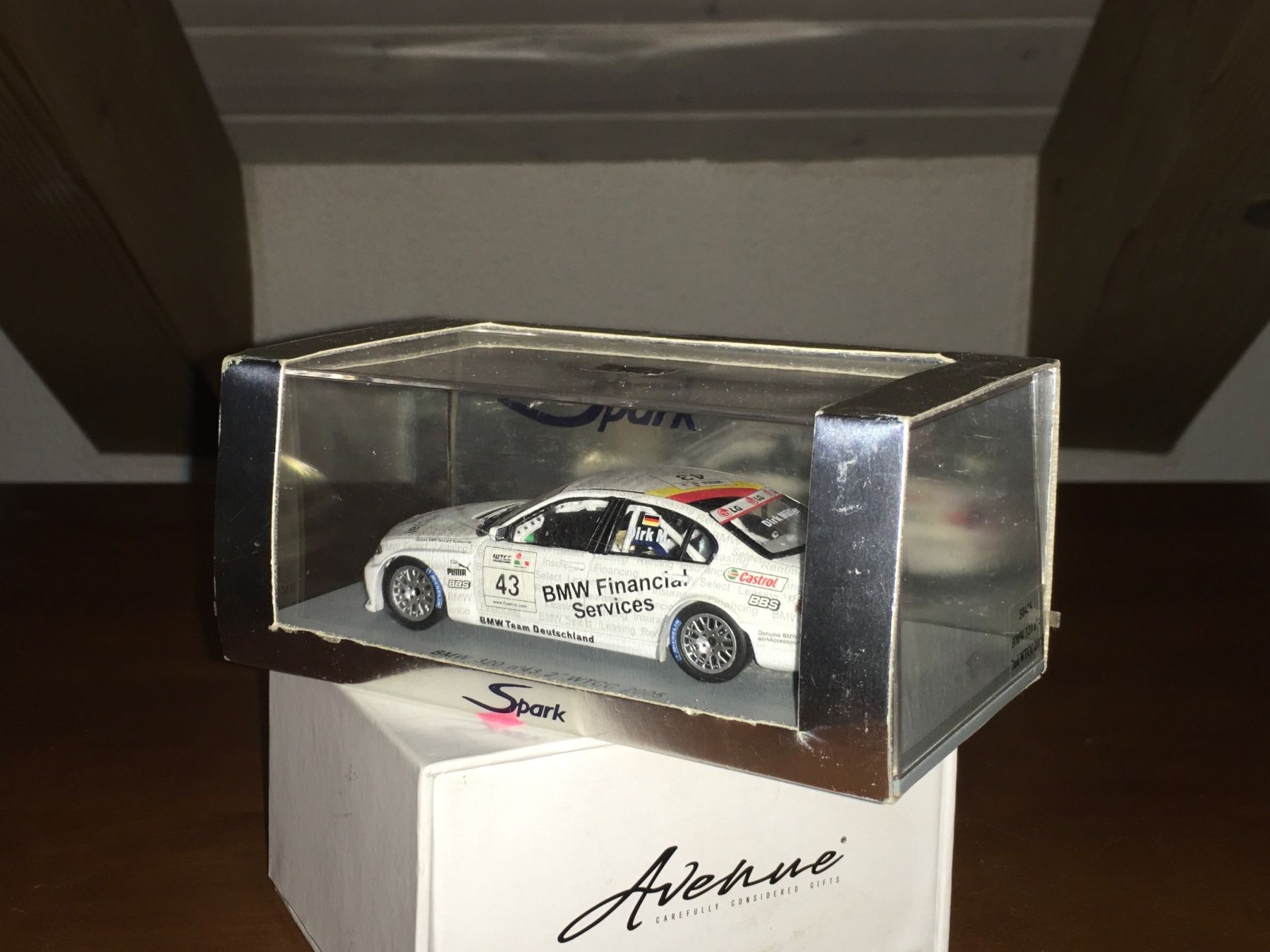 BMW Modellini d'auto: BMW 320 WTCC 2005 - 1/43 Spark – Nuovo (secondo la descrizione) da Wohlen AG venduto da PrivatSammlung 1