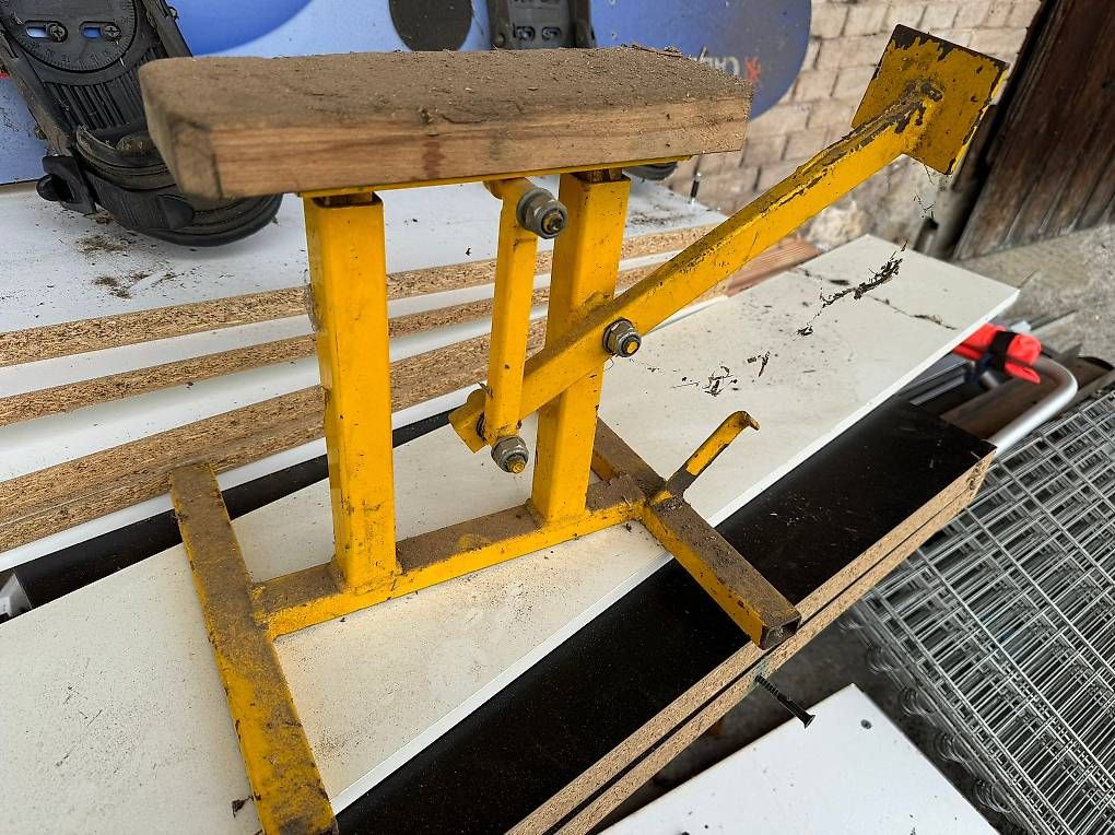 Piattaforme elevatrici: Motorrad Gestell Lift – Usato da Gross venduto da autonauer 1