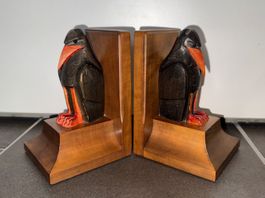 2 schöne aus Holz geschnitzte Buchstützen Meho vintage MEHO