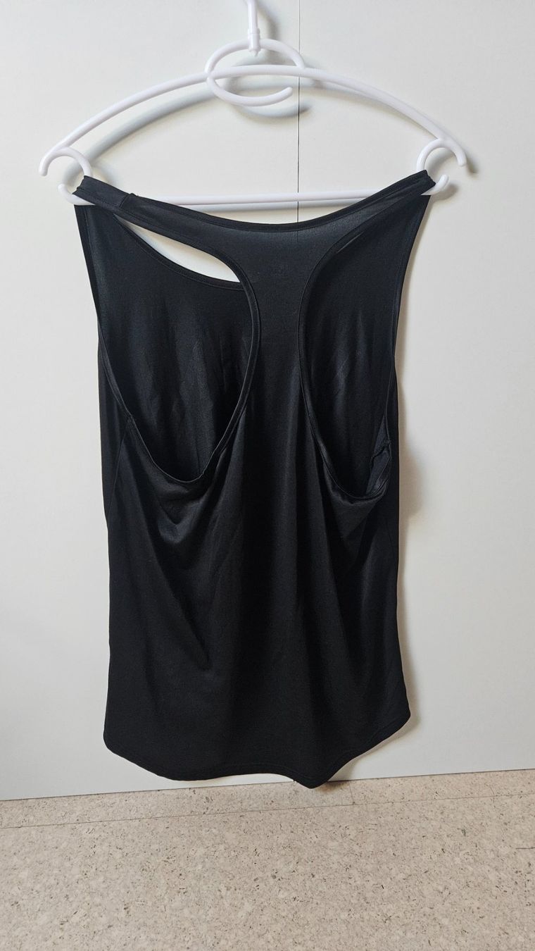 H&M T-shirt: T-Shirt kurzarm – Usato da Münchenbuchsee venduto da Yothu 1