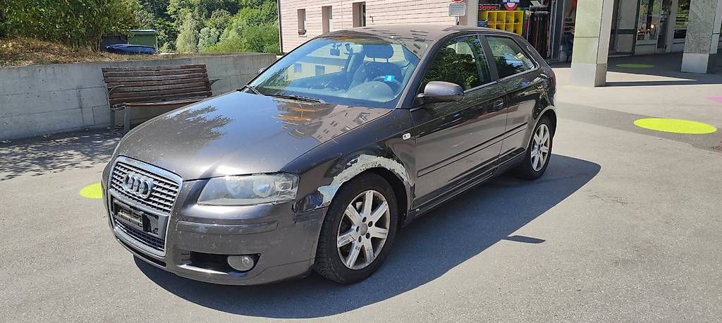 Audi Automobili: Audi A3 2.0 TDI endommagée  EXPORT OU PIÈCES – Usato da Lausanne venduto da ras_p9pj 1