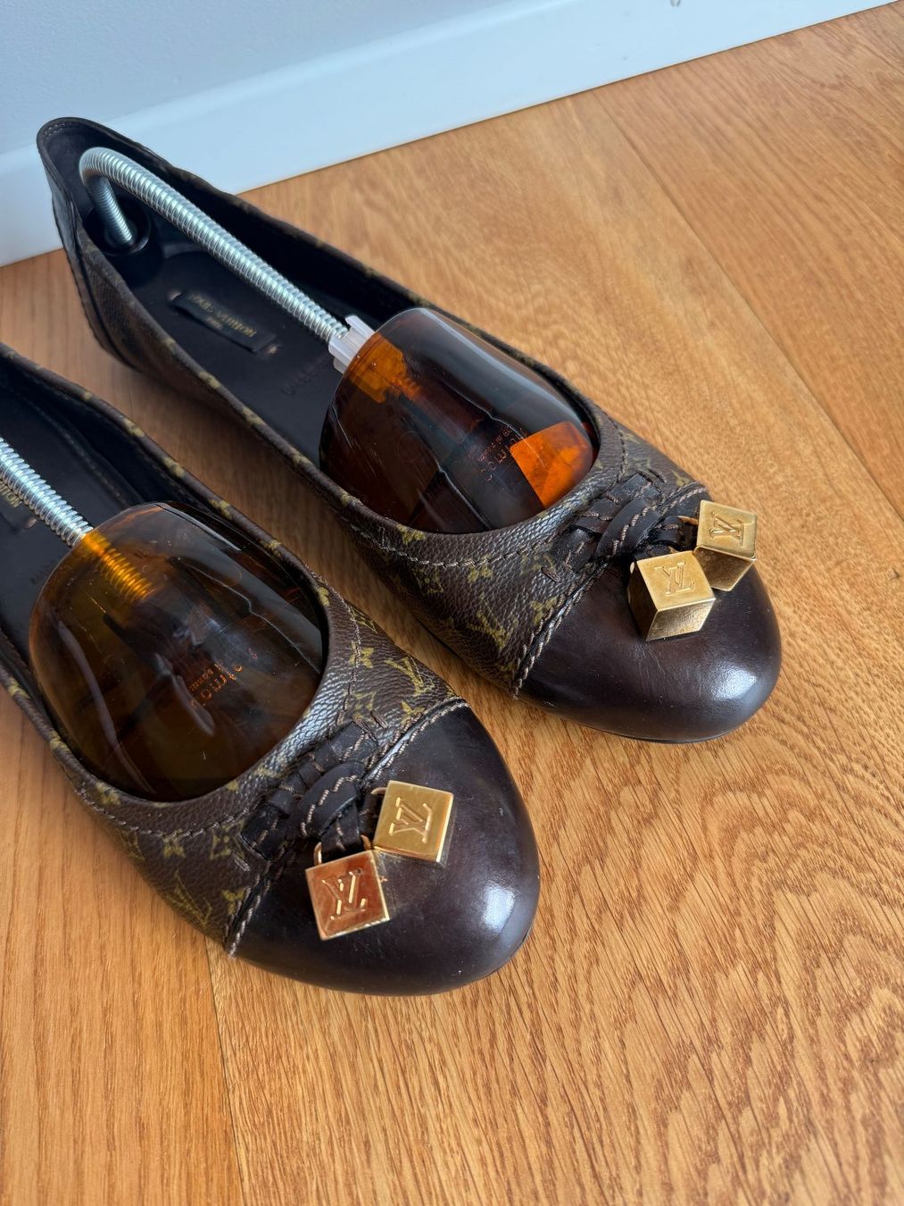 Louis Vuitton Scarpe da donna: LOUIS VUITTON Ballerinas Gr. 41 – Usato da Zürich venduto da Pau76 1