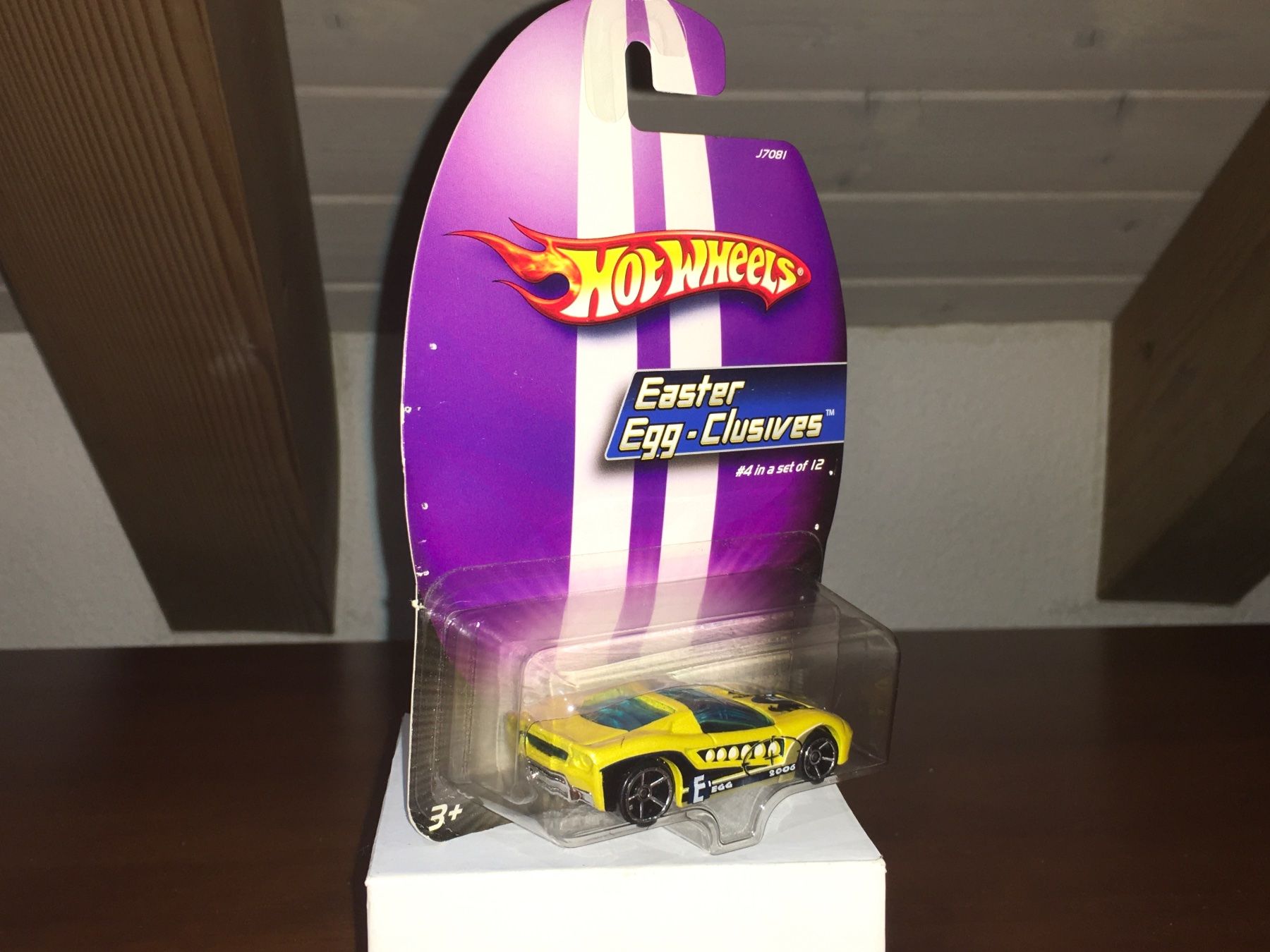 Hot Wheels Modellini d'auto: 40 Somethin‘ 1/64 Hot Wheels Easter Egg-Clusive – Nuovo (secondo la descrizione) da Wohlen AG venduto da PrivatSammlung 2