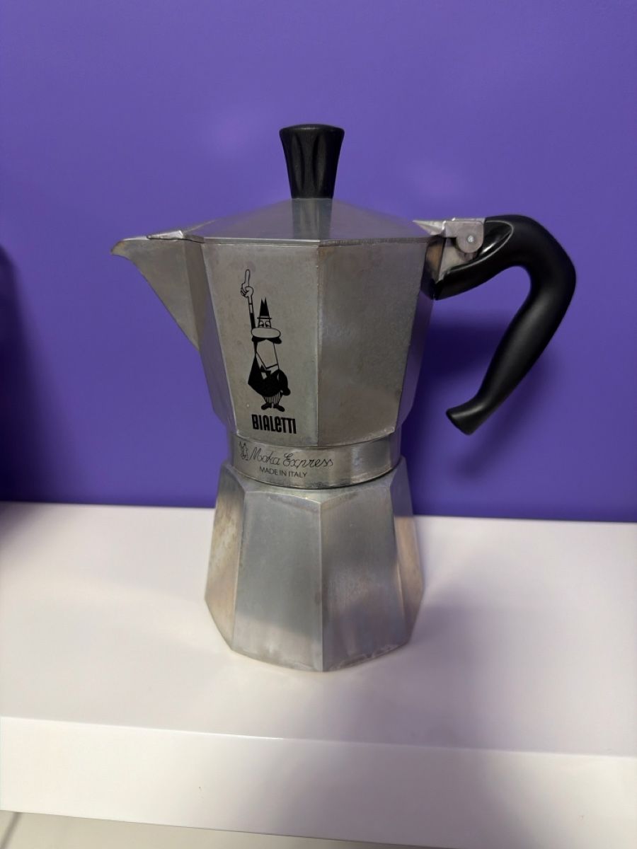 Bialetti Macchine per caffè & Macchine per espresso: Bialetti Moka Express Coffee Maker Aluminium Used – Usato da Oberägeri venduto da eve_w5nl