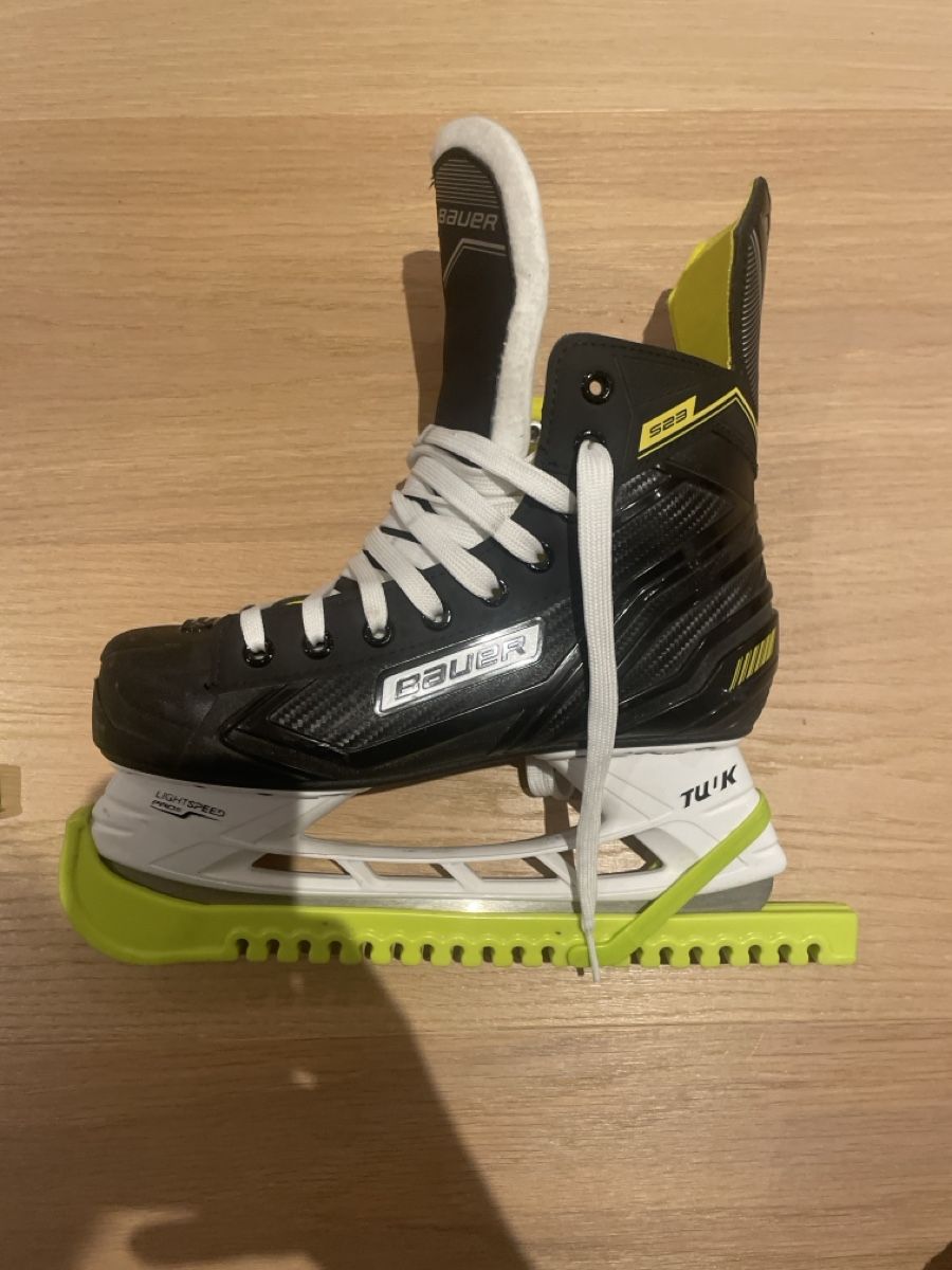 Bauer Schlittschuhe: Schlittschuhe Bauer S23, Grösse 42 – Neu (gemäss Beschreibung) aus Weesen von ursinaandrea 1