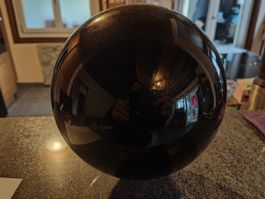 Sphère d'obsidienne noire