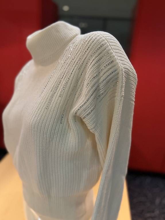 Maglioni & Felpe: Weicher Stehkragenpullover in Creme Liu Jo – Usato da Steinhausen venduto da deikoon 1