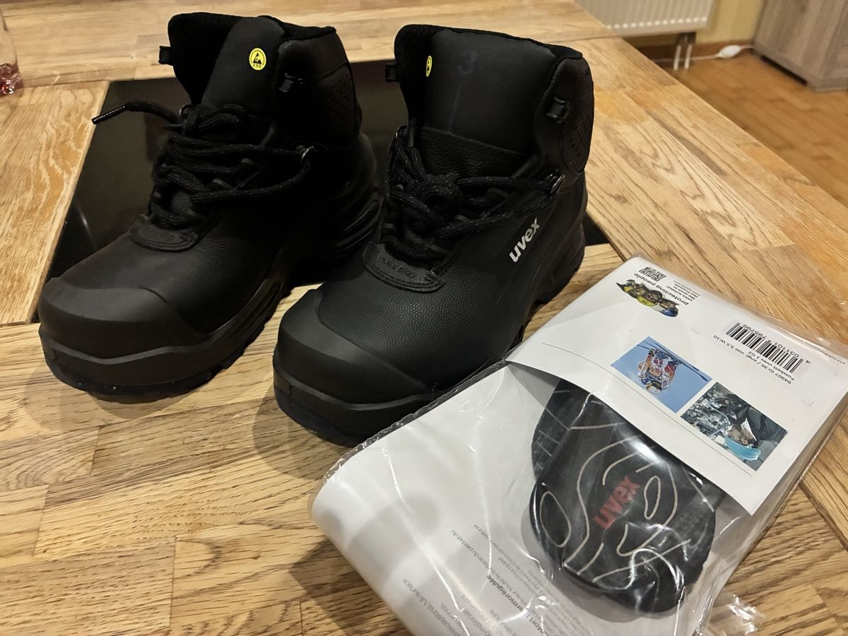 Uvex Scarpe da uomo: Chaussures sécurité Uvex S3 taille 36 – Nuovo e nell'imballaggio originale da Courfaivre venduto da val_gb9x 1
