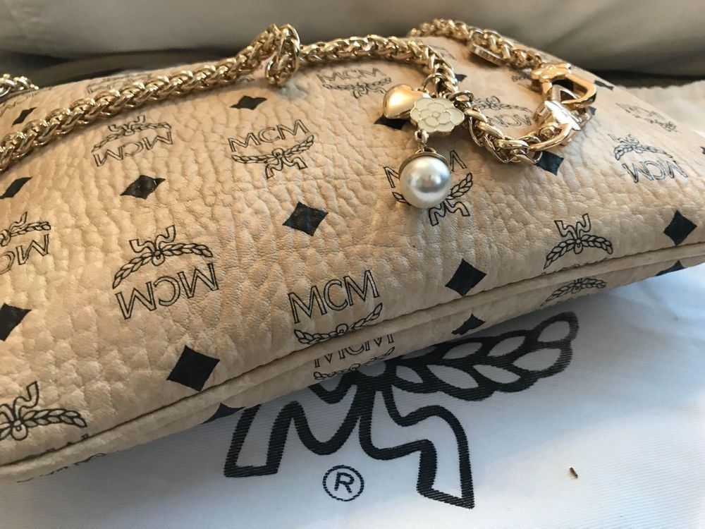 Mcm hot sale pochette beige