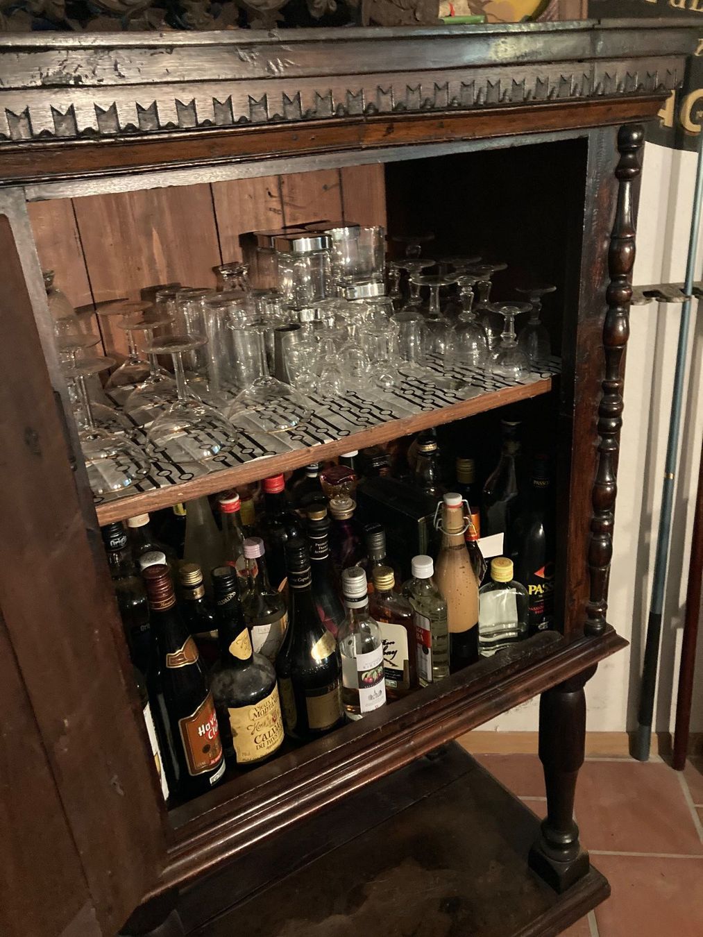 Credenze: meuble de chateau crédence Möbbel Buffet antik – Usato da St-Cierges venduto da LeRegain 4