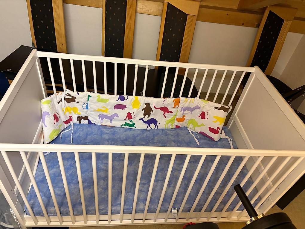 Betten: Babybett mit Matratze – Gebraucht aus Savognin von IsabelF03 1