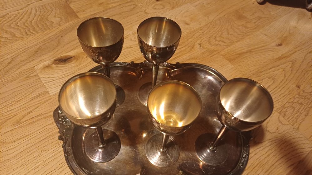 Silber Tablar mit Kelchen (Gebraucht) in Flawil für CHF 27 – nur ...